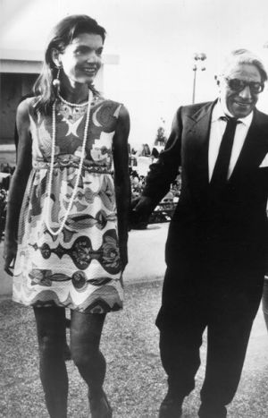 Pictures of Jackie Kennedy fashion icon - jackie o.jpg